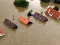 Из-за сильного наводнения австралийские власти эвакуируют население города Эмералд