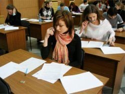 Половина школьников Москвы не владеет русским языком