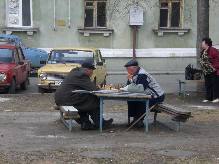 Пруд на градском прииске. Конфеты ореховичи миндаль иванович. Фундук петрович миндаль иванович. Озерские реалии. Озерские реалии.