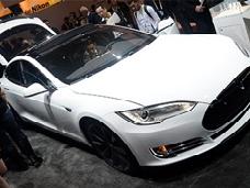 Власти Сингапура сочли электромобиль Tesla вредным для экологии