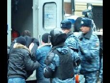 В Иркутске группу активистов забрали в полицию в связи с возможным оскорблением верующих