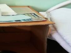 В «благоустроенной» больнице в Волжском установили картонные коробки вместо тумбочек