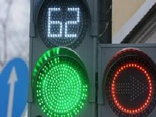 В девяти российских городах появятся "умные" японские светофоры