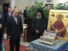 Зачем член КПСС Путин на Рождество идет в церковь?