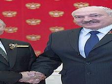 От Путина потребовали не предоставлять Лукашенко убежища в России