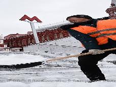 Последствия снежного коллапса в Москве попали на видео