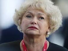 Сенатор Нарусова, которую возмутили «бомжового вида люди», не будет запрещать пикеты