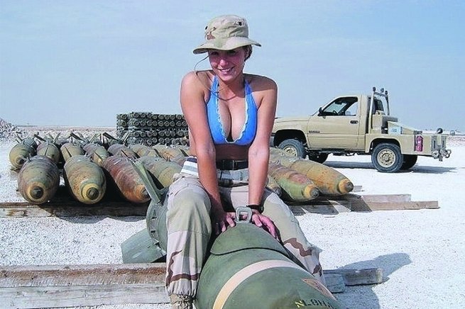 А бомбы где... Зин?