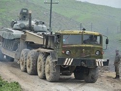 На армяно-азербайджанской границе начался бой