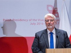Главу МИД Польши высмеяли за слова о встрече с коллегой из несуществующей страны