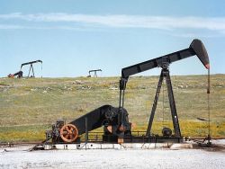 Новые санкции США против РФ коснутся инвестиций в добычу нефти и газа‍