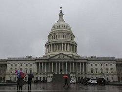В Конгресс внесен запрещающий Трампу отменять санкции законопроект