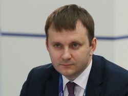 Глава МЭР пообещал помешать чрезмерному укреплению рубля