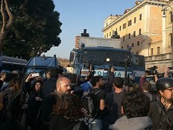 Полиция задержала более 120 участников акции протеста в Риме