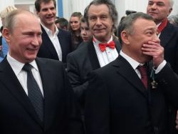 Путин освободил от налогов попавших под санкции россиян