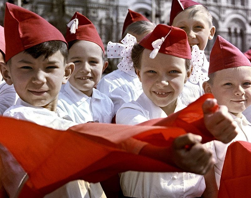 Они и мы. Как первые ученики советской школы стали сегодня первыми буржуями