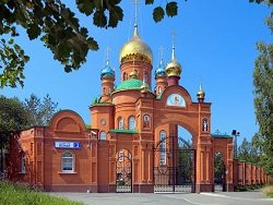 Храм в Екатеринбурге предложил прихожанам нести пожертвования золотыми украшениями и лом