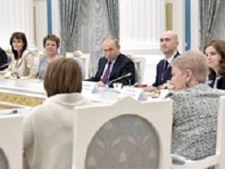 Путин объявил приоритет патриотизма над знаниями
