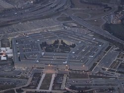 Подрядчицу Пентагона обвиняют в разглашении секретных данных