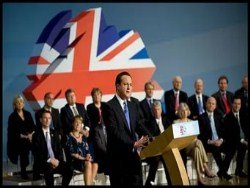 Британские консерваторы приостановили предвыборную кампанию