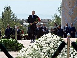 Путин поручил правительству повысить доступность похоронных услуг