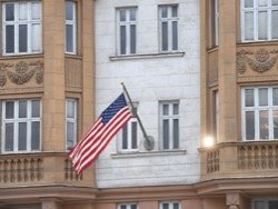 Посольство США в Москве возобновило выдачу неиммиграционных виз