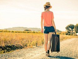Чем меньше сумочка тем счастливее женщина. Смотреть фото Чем меньше сумочка тем счастливее женщина. Смотреть картинку Чем меньше сумочка тем счастливее женщина. Картинка про Чем меньше сумочка тем счастливее женщина. Фото Чем меньше сумочка тем счастливее женщина