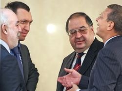 Экономическая стратегия России: олигархам – все, Васе с Петей – ничего