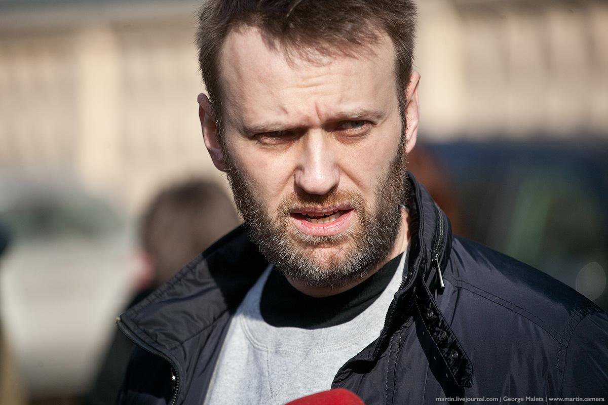 Фото в стиле «бомж»: Навальный боится потерять квартиру ...