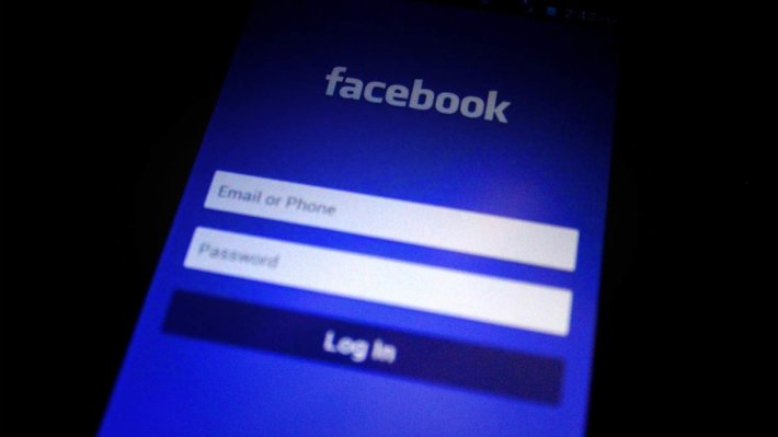 Facebook «убивает» анонимность в интернете