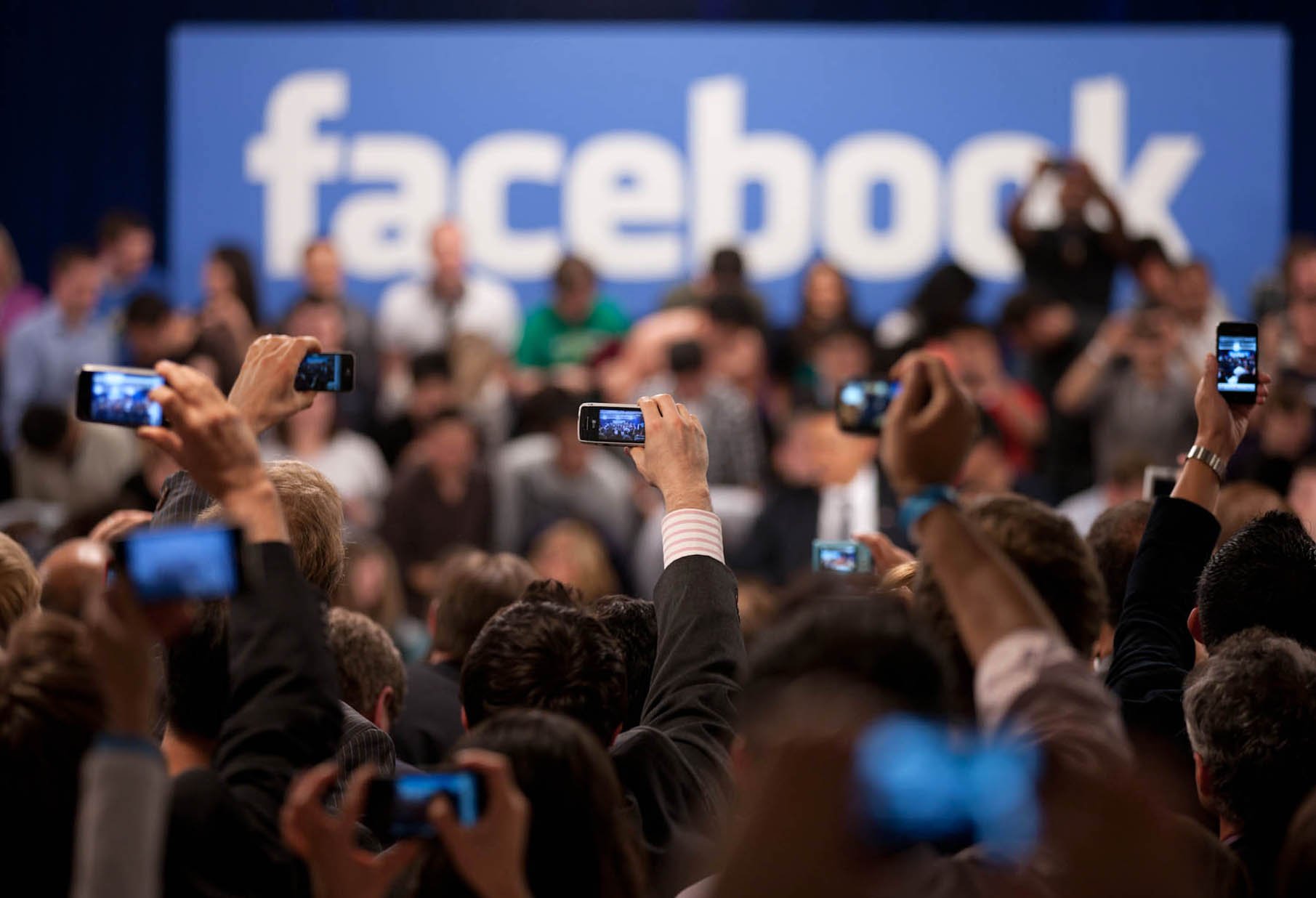 В Facebook заявили, что запустят на Украине программу по борьбе с дезинформ...