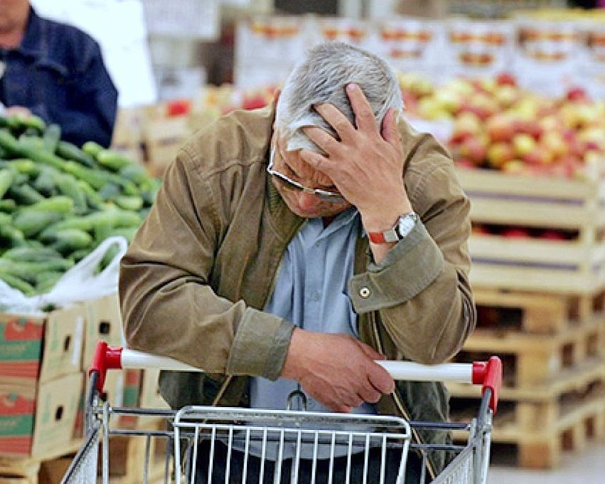 Продовольствия в России гарантированно осталось на 2 месяца