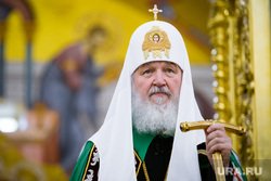 Патриарх Кирилл призвал игуменью Феофанию продать Мерседес
