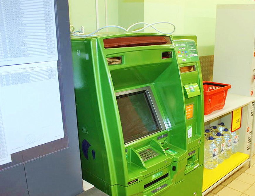 Мужчина похитил банкомат с 2,5 млн рублей в Уфе