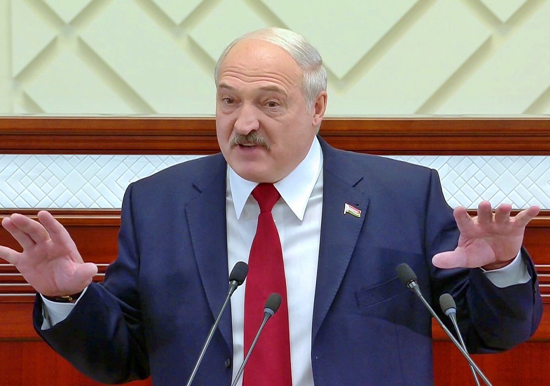 Лукашенко созывает внеочередное заседание парламента для обращения