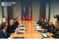 Путин пошутил о своем кресле на совещании с военными