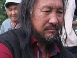 "Оттуда он живым не выйдет". Сестра якутского шамана о резком ухудшении его здоровья