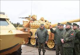 Лукашенко разрешил давить протесты боевой техникой