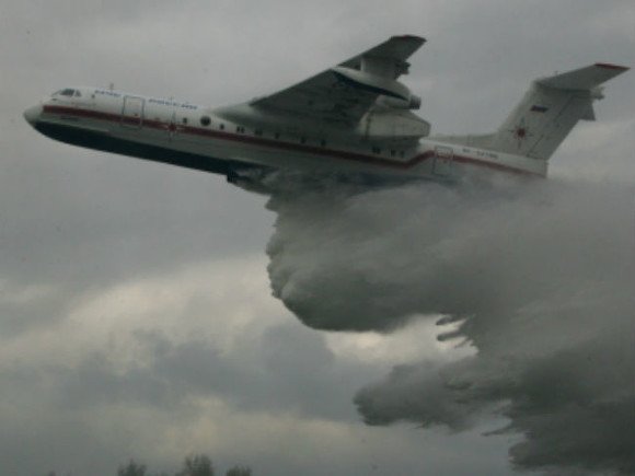 В Турции разбился тушивший лесные пожары самолет Бе-2 с российскими военными