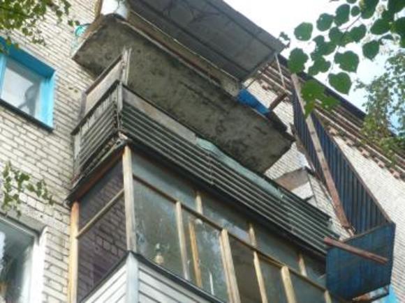 Россиянам разъяснили ситуацию со штрафами за остекление балкона
