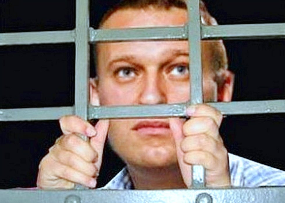 Суд признал законным возбуждение дела против Навального за неуважение к суду