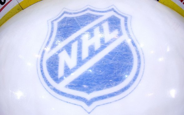 Национальная хоккейная лига приостановила действие договора с КХЛ