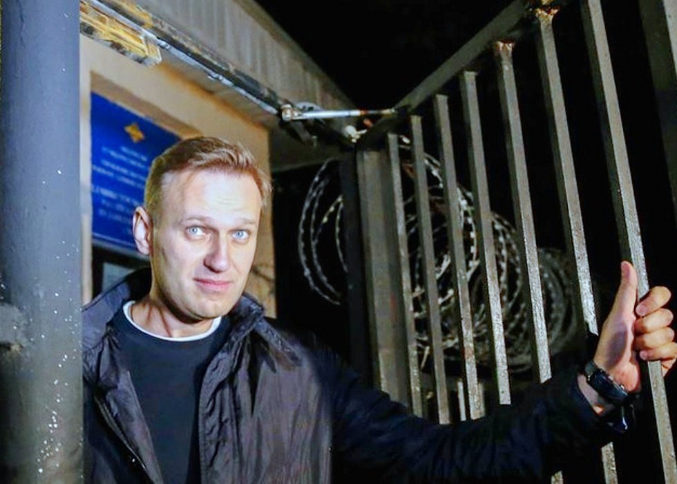 Обвинение запросило для Навального 13 лет колонии