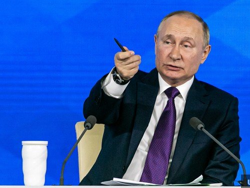 Путин поручил правительству помочь российским регионам деньгами